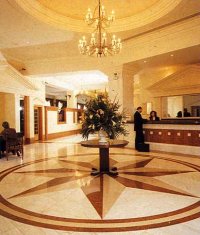 Fil Franck Tours - Hotels in London - Hotel Holiday Inn Kings Cross